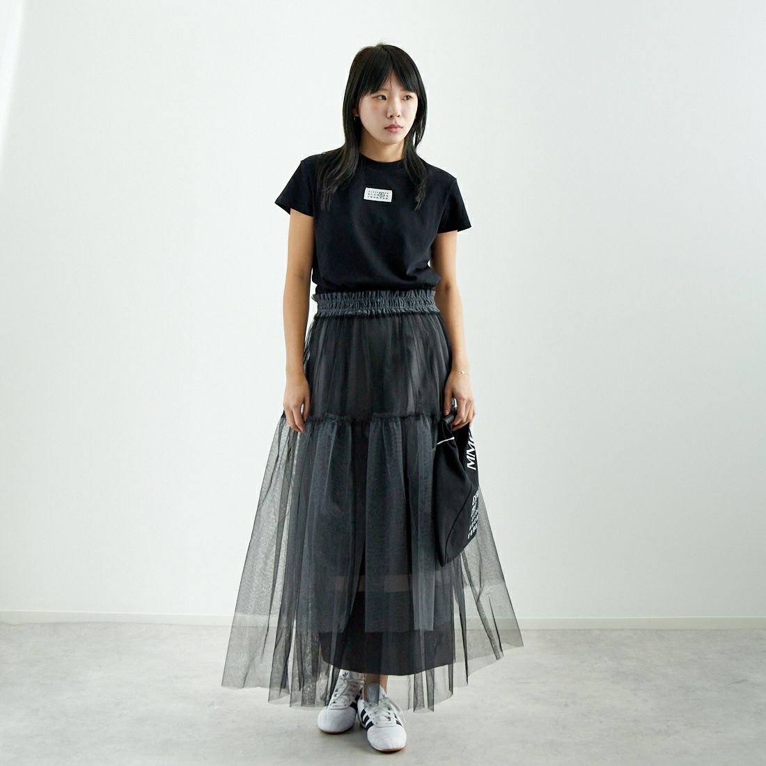 MM6 Maison Margiela [エムエムシックス メゾン マルジェラ] パッチロゴTシャツ [S52GC0327-S24312] 900 BLACK &&モデル身長：167cm 着用サイズ：S&&