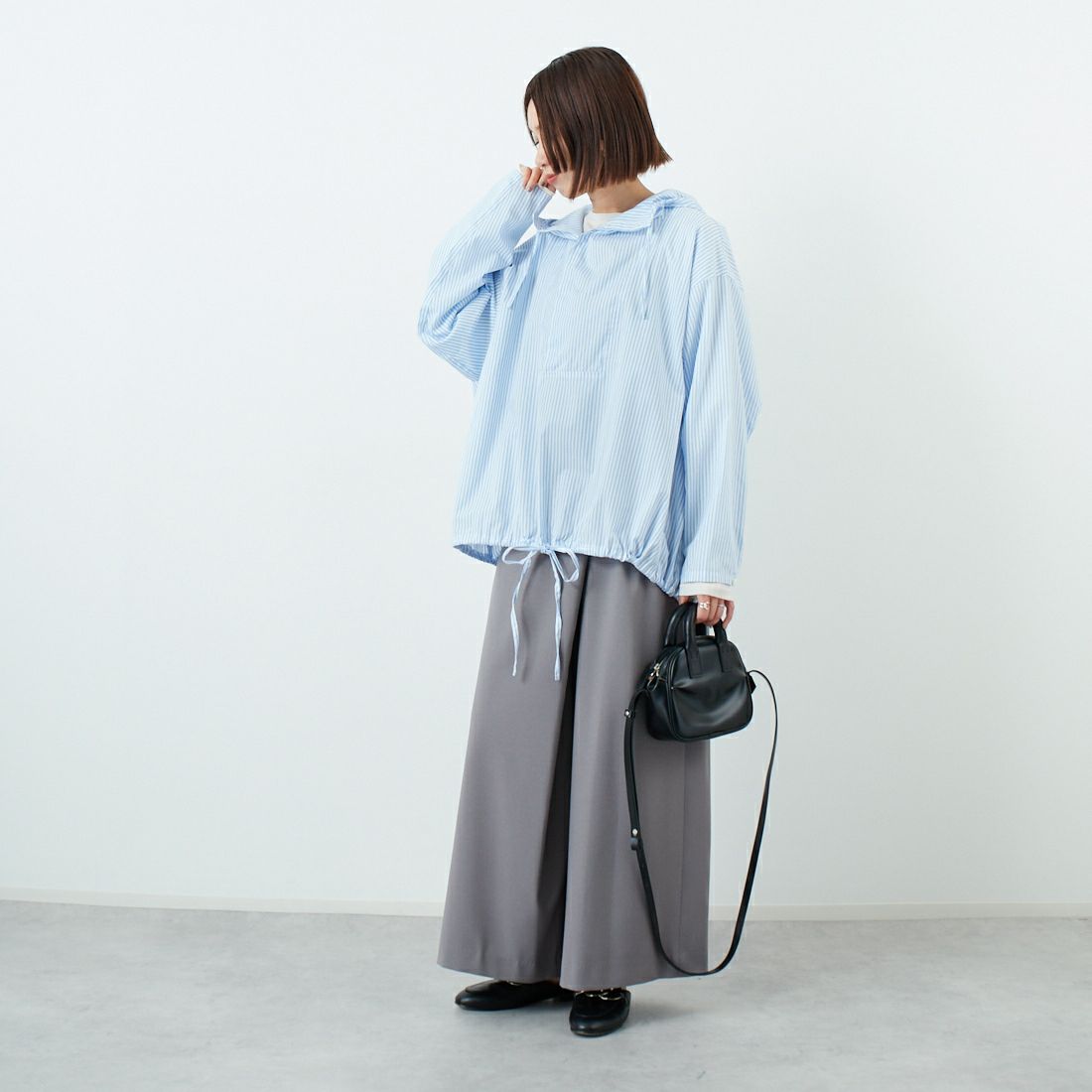 mizuiro ind [ミズイロインド] 別注 ストライプ柄 フード付きプルオーバーシャツブラウス [50040-JF] L.BLUE&&モデル身長：158cm 着用サイズ：F&&