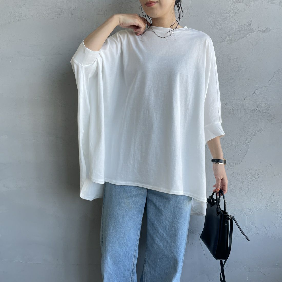 OFF WHITE&&モデル身長：160cm 着用サイズ：F&&
