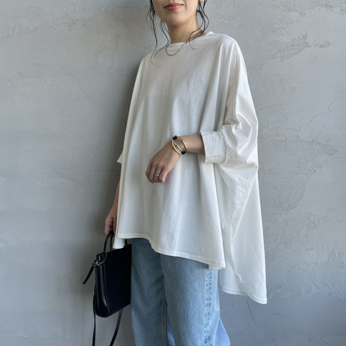 mizuiro ind [ミズイロインド] 別注 ワイドシルエット コクーンTシャツ [50041-JF] OFF WHITE&&モデル身長：160cm 着用サイズ：F&&