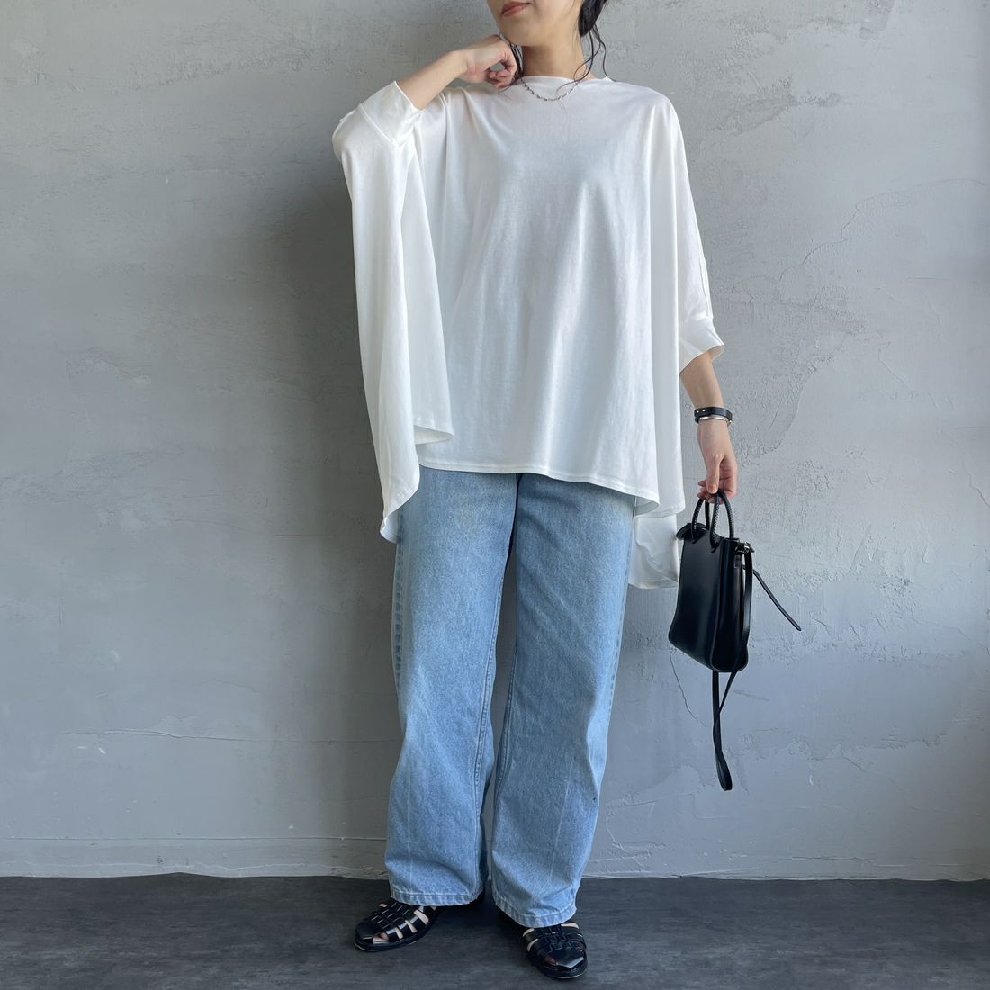 mizuiro ind [ミズイロインド] 別注 ワイドシルエット コクーンTシャツ [50041-JF] OFF WHITE&&モデル身長：160cm 着用サイズ：F&&