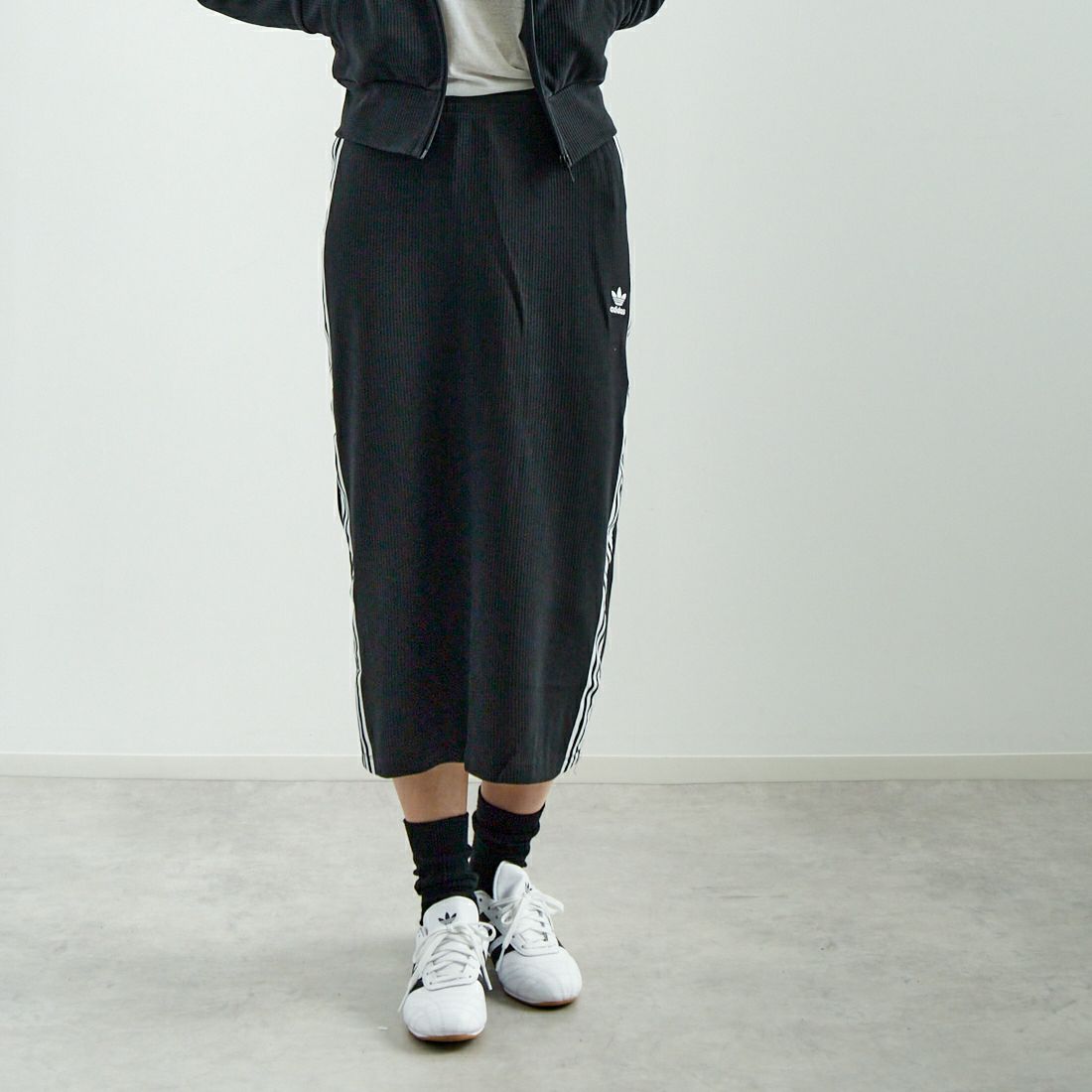 adidas Originals [アディダス オリジナルス] ニットスカート [JUJ62] IY7279 &&モデル身長：167cm 着用サイズ：M&&