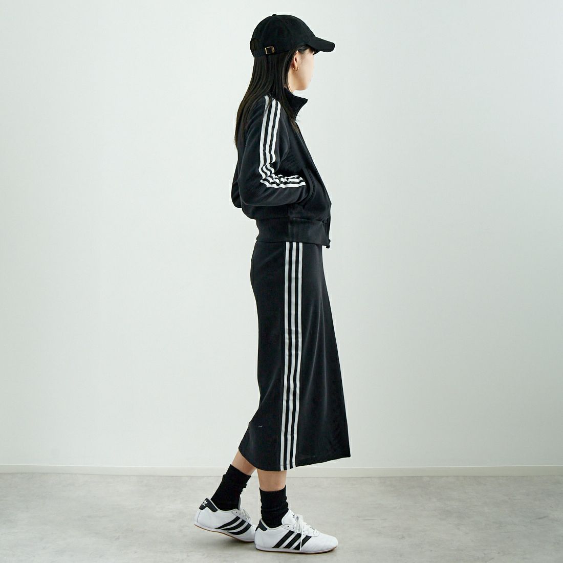 adidas Originals [アディダス オリジナルス] ニットスカート [JUJ62] IY7279 &&モデル身長：167cm 着用サイズ：M&&