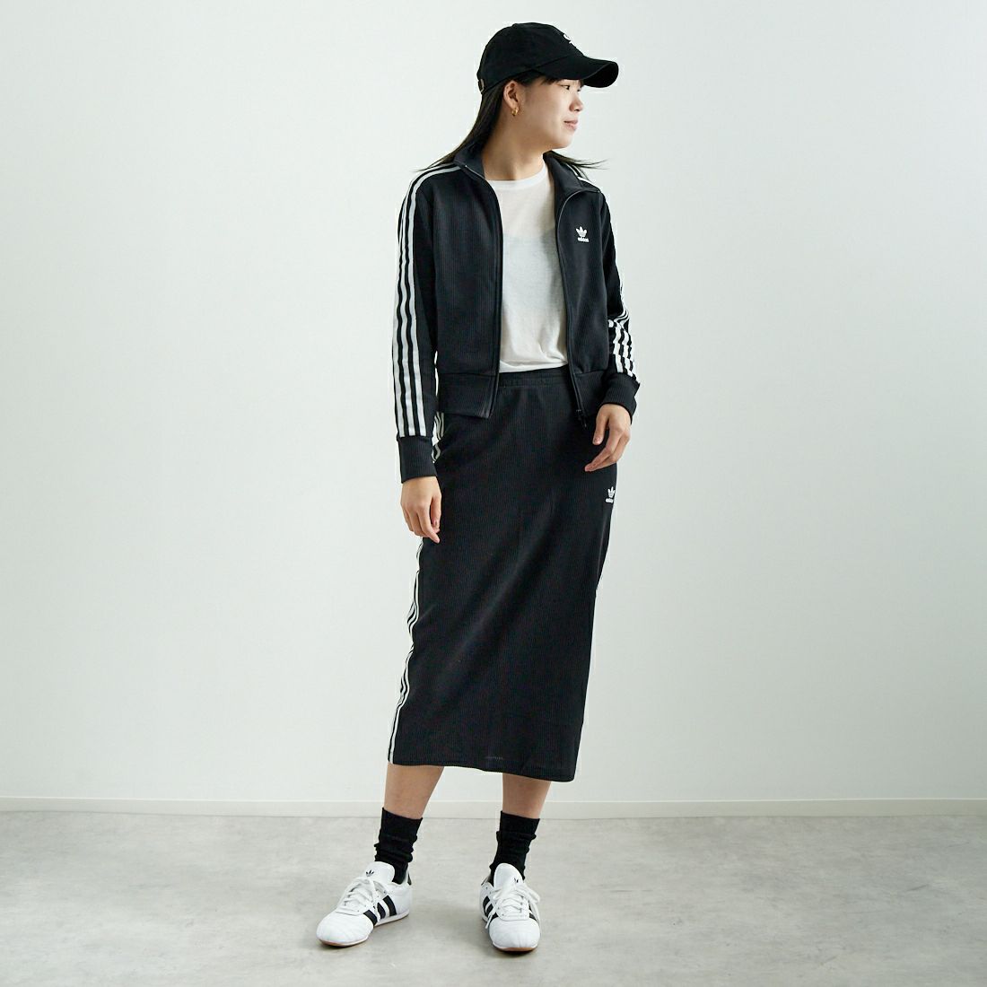 adidas Originals [アディダス オリジナルス] ニットスカート [JUJ62] IY7279 &&モデル身長：167cm 着用サイズ：M&&