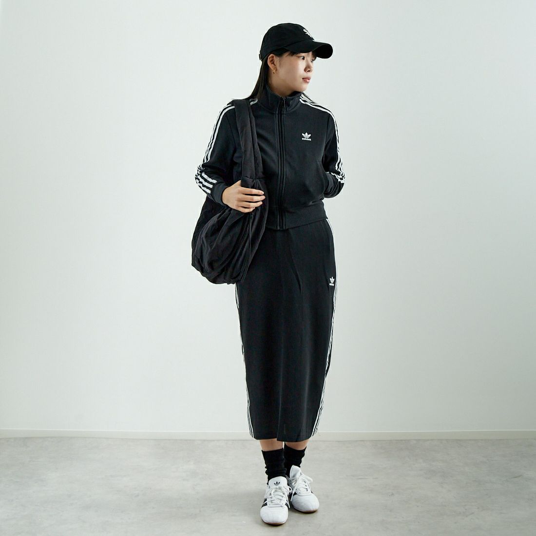 adidas Originals [アディダス オリジナルス] ニットスカート [JUJ62] IY7279 &&モデル身長：167cm 着用サイズ：M&&