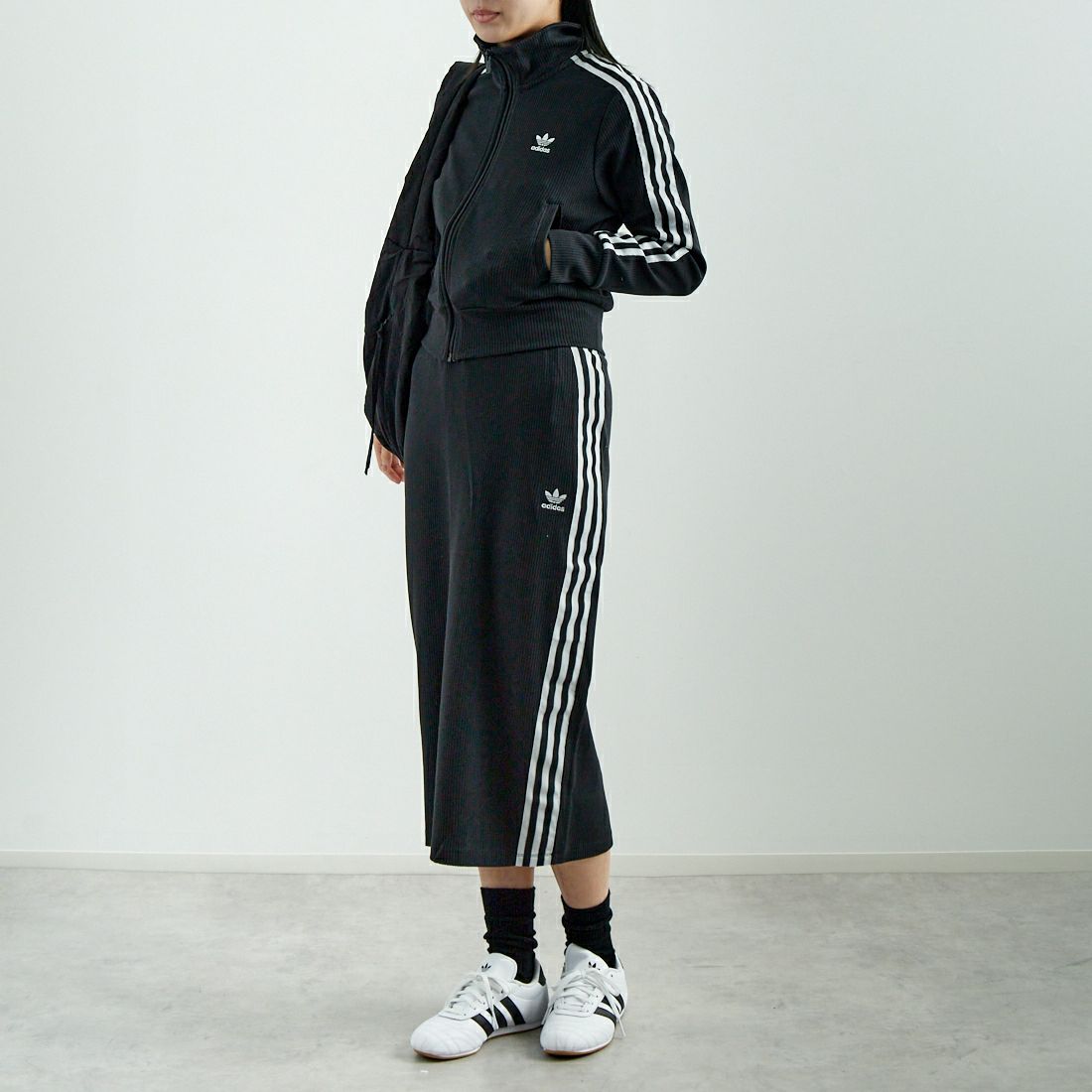adidas Originals [アディダス オリジナルス] ニットスカート [JUJ62] IY7279 &&モデル身長：167cm 着用サイズ：M&&