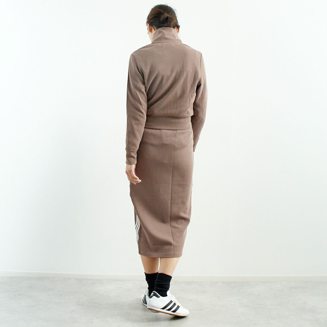 adidas Originals [アディダス オリジナルス] ニットスカート [JUJ62] JD4606 &&モデル身長：167cm 着用サイズ：M&&
