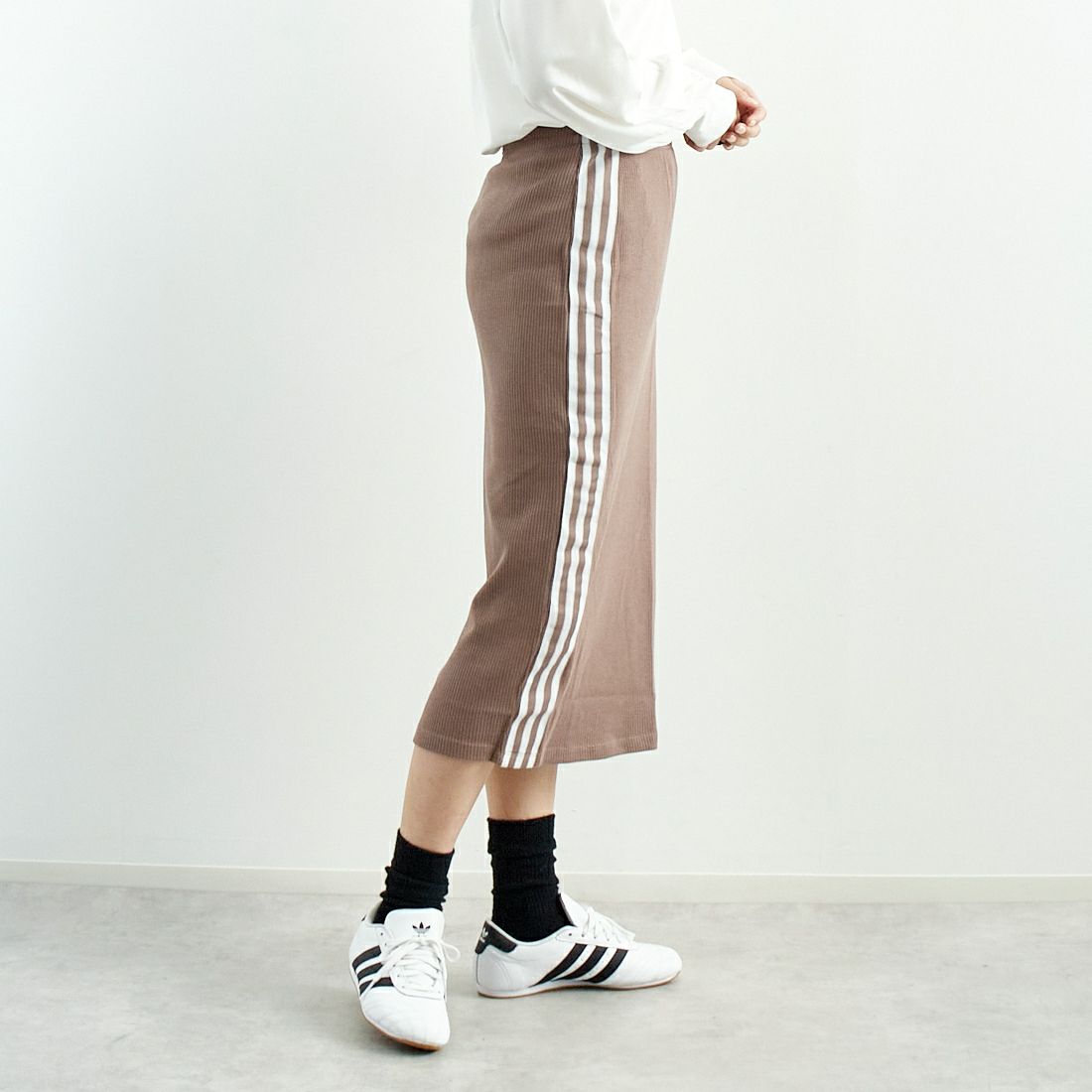 adidas Originals [アディダス オリジナルス] ニットスカート [JUJ62] JD4606 &&モデル身長：167cm 着用サイズ：M&&