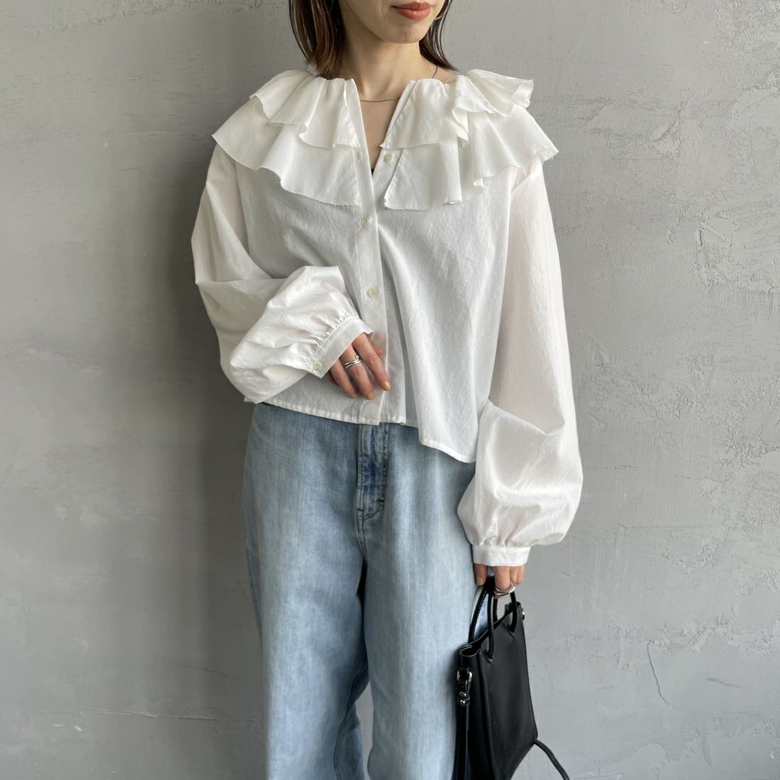 11 O.WHITE&&モデル身長：158cm 着用サイズ：F&&