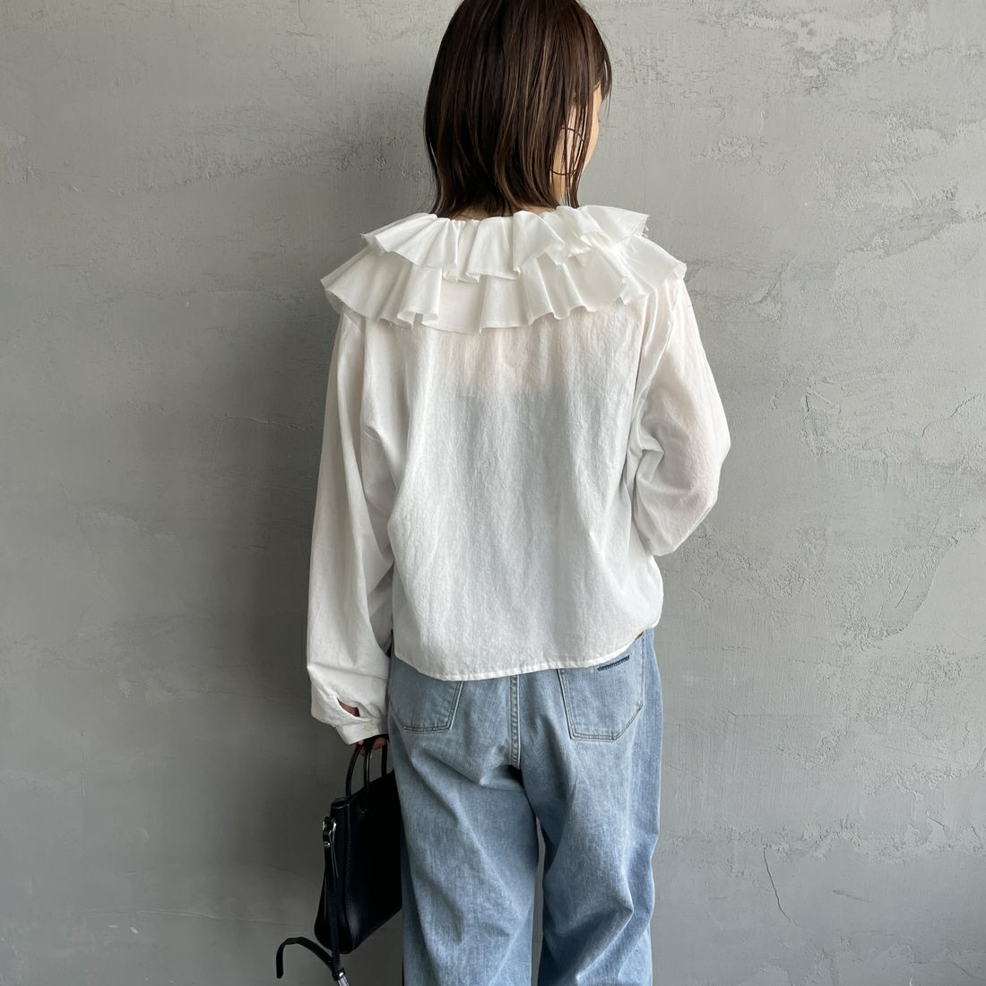 mizuiro ind [ミズイロインド] コットンローン ダブルフリルカラーシャツ [1-230106] 11 O.WHITE&&モデル身長：158cm 着用サイズ：F&&