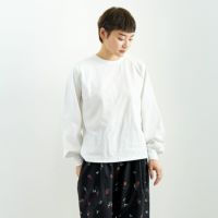 10 WHITE&&モデル身長：160cm 着用サイズ：F&&