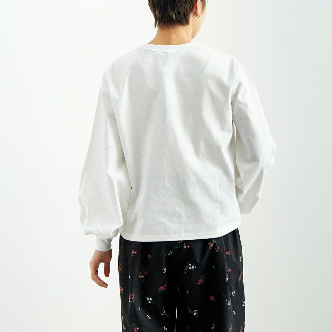 mizuiro ind [ミズイロインド] パフスリーブロングTシャツ [1-210069] 10 WHITE &&モデル身長：160cm 着用サイズ：F&&