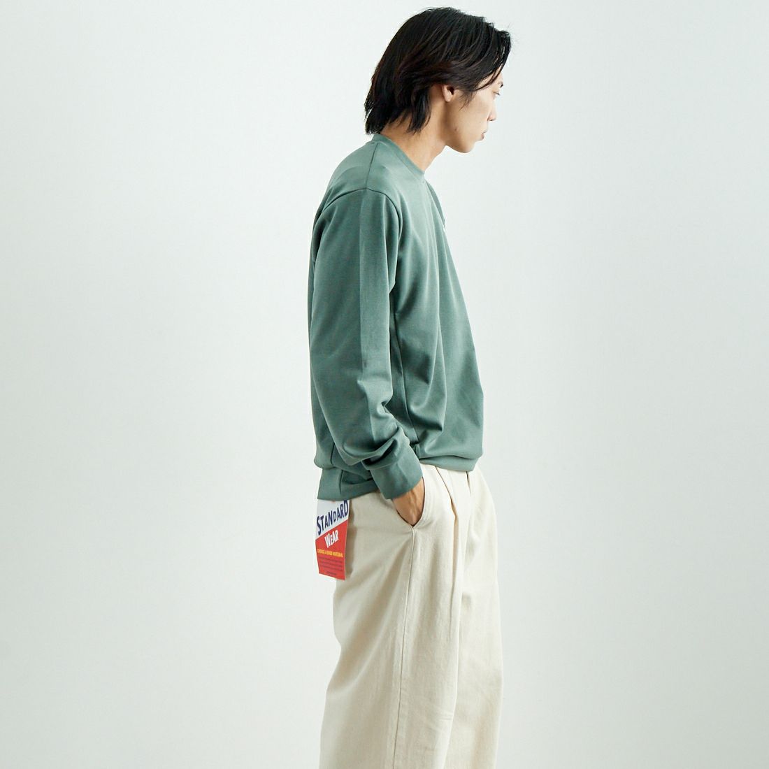 THE NORTH FACE [ザ ノースフェイス] モーションクルーネックスウェット [NT32496] DG &&モデル身長：179cm 着用サイズ：L&&