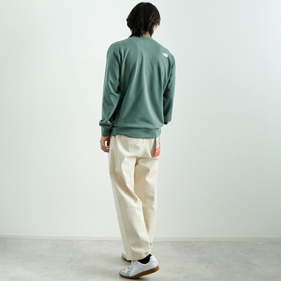 THE NORTH FACE [ザ ノースフェイス] モーションクルーネックスウェット [NT32496] DG &&モデル身長：179cm 着用サイズ：L&&