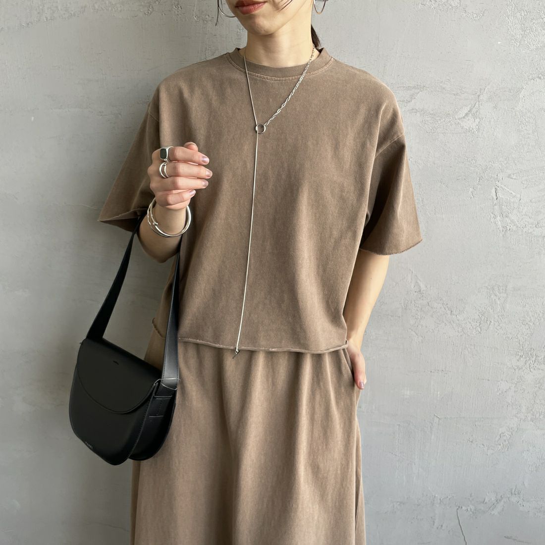 BROWN&&モデル身長：158cm 着用サイズ：F&&