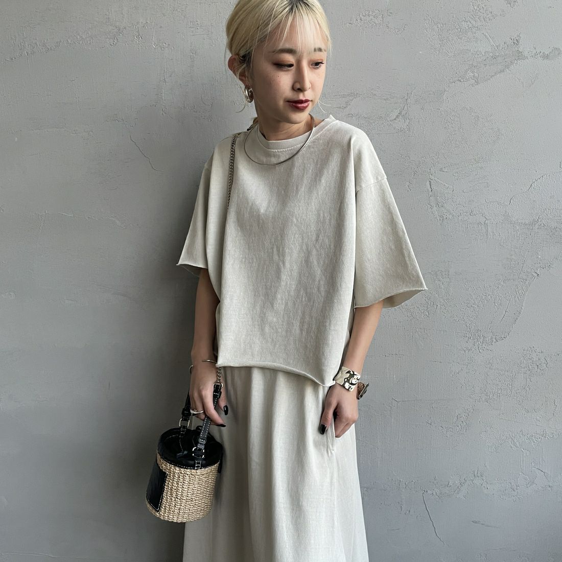 STAR&STRIPE [スターアンドストライプ] 別注 カットオフ ショート丈ワイドシルエットTシャツ [DDMD-095-JF] ASH GREY &&モデル身長：150cm 着用サイズ：F&&