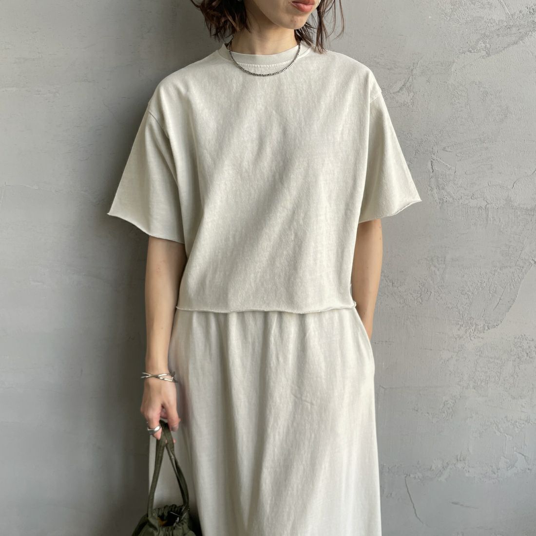STAR&STRIPE [スターアンドストライプ] 別注 カットオフ ショート丈ワイドシルエットTシャツ [DDMD-095-JF] ASH GREY &&モデル身長：158cm 着用サイズ：F&&