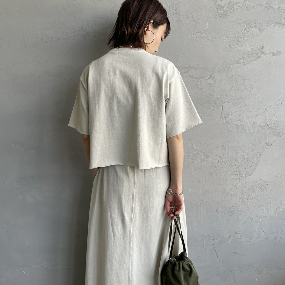 STAR&STRIPE [スターアンドストライプ] 別注 カットオフ ショート丈ワイドシルエットTシャツ [DDMD-095-JF] ASH GREY &&モデル身長：158cm 着用サイズ：F&&