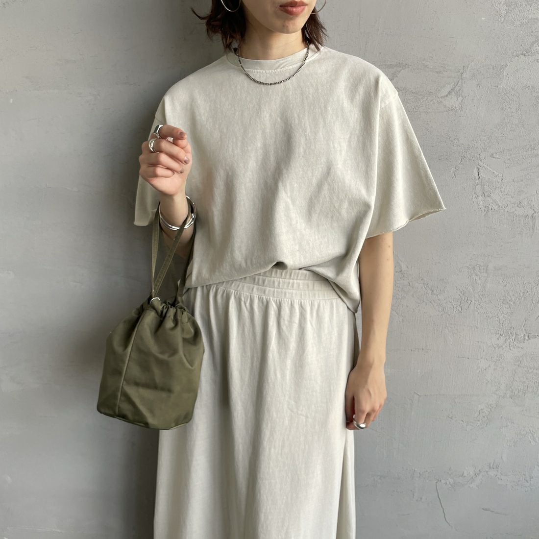 STAR&STRIPE [スターアンドストライプ] 別注 カットオフ ショート丈ワイドシルエットTシャツ [DDMD-095-JF] ASH GREY &&モデル身長：158cm 着用サイズ：F&&