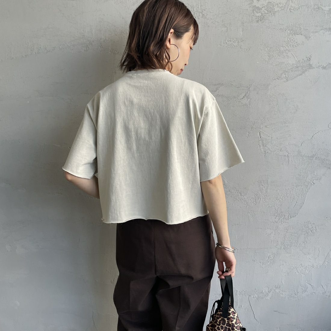 STAR&STRIPE [スターアンドストライプ] 別注 カットオフ ショート丈ワイドシルエットTシャツ [DDMD-095-JF] ASH GREY &&モデル身長：158cm 着用サイズ：F&&