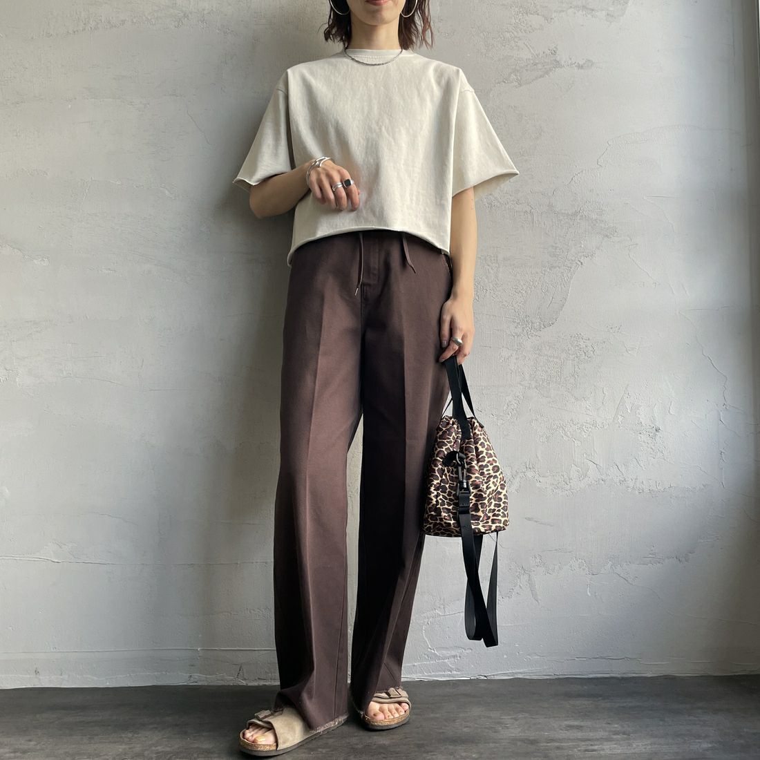 STAR&STRIPE [スターアンドストライプ] 別注 カットオフ ショート丈ワイドシルエットTシャツ [DDMD-095-JF] ASH GREY &&モデル身長：158cm 着用サイズ：F&&