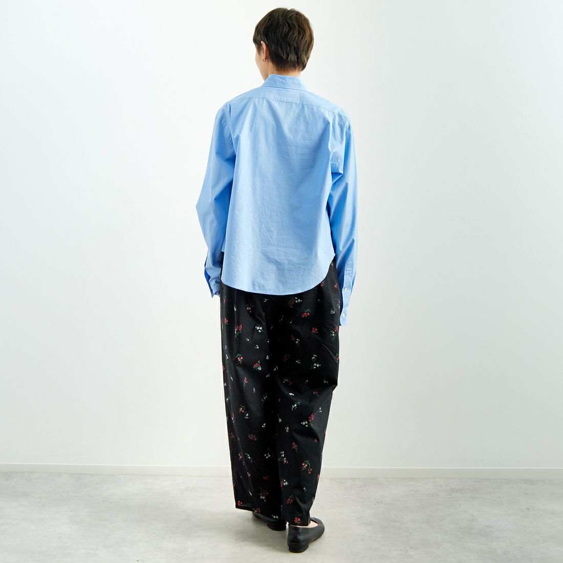 THE SHINZONE [ザ シンゾーン] ショートペックシャツ [25SMSBL12] 83 BLUE &&モデル身長：160cm 着用サイズ：F0&&