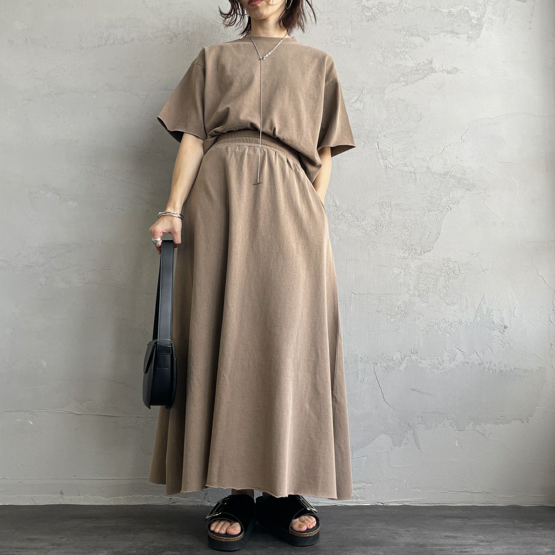 STAR&STRIPE [スターアンドストライプ] 別注 カットオフ マキシ丈フレアスカート [SSMD-080-JF] BROWN &&モデル身長：158cm 着用サイズ：F&&