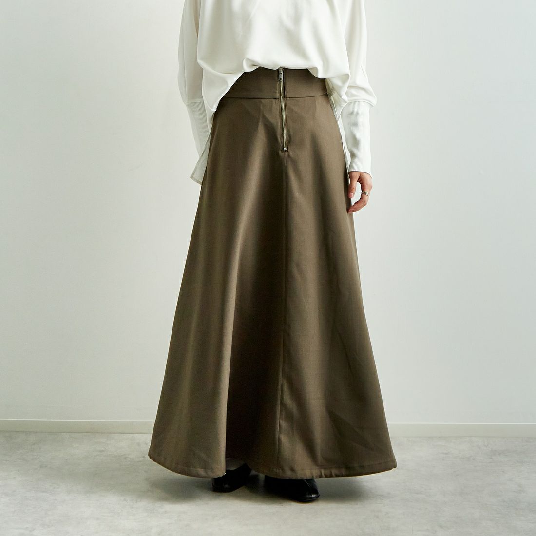 061 L/BRN&&モデル身長：160cm 着用サイズ：36&&