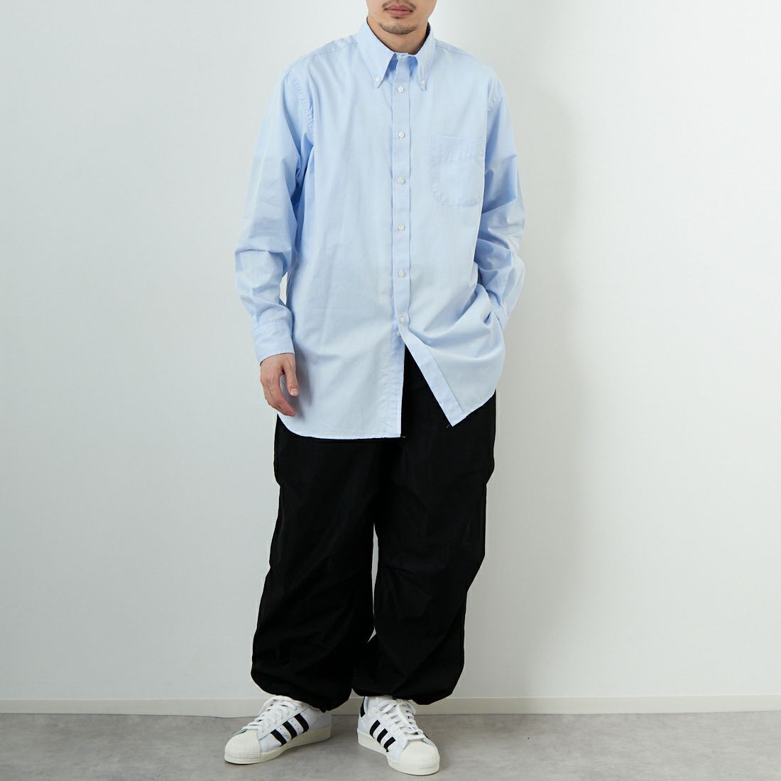 INDIVIDUALIZED SHIRTS [インディビジュアライズド シャツ] 別注 ボタンダウンシャツ [IDS2000001-JF] I21BTO-D &&モデル身長：168cm 着用サイズ：16&&