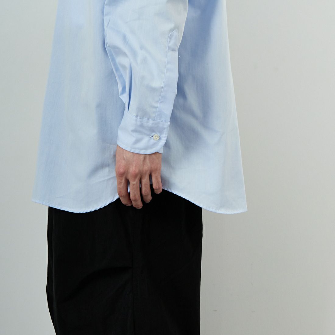 INDIVIDUALIZED SHIRTS [インディビジュアライズド シャツ] 別注 ボタンダウンシャツ [IDS2000001-JF] I21BTO-D &&モデル身長：168cm 着用サイズ：16&&