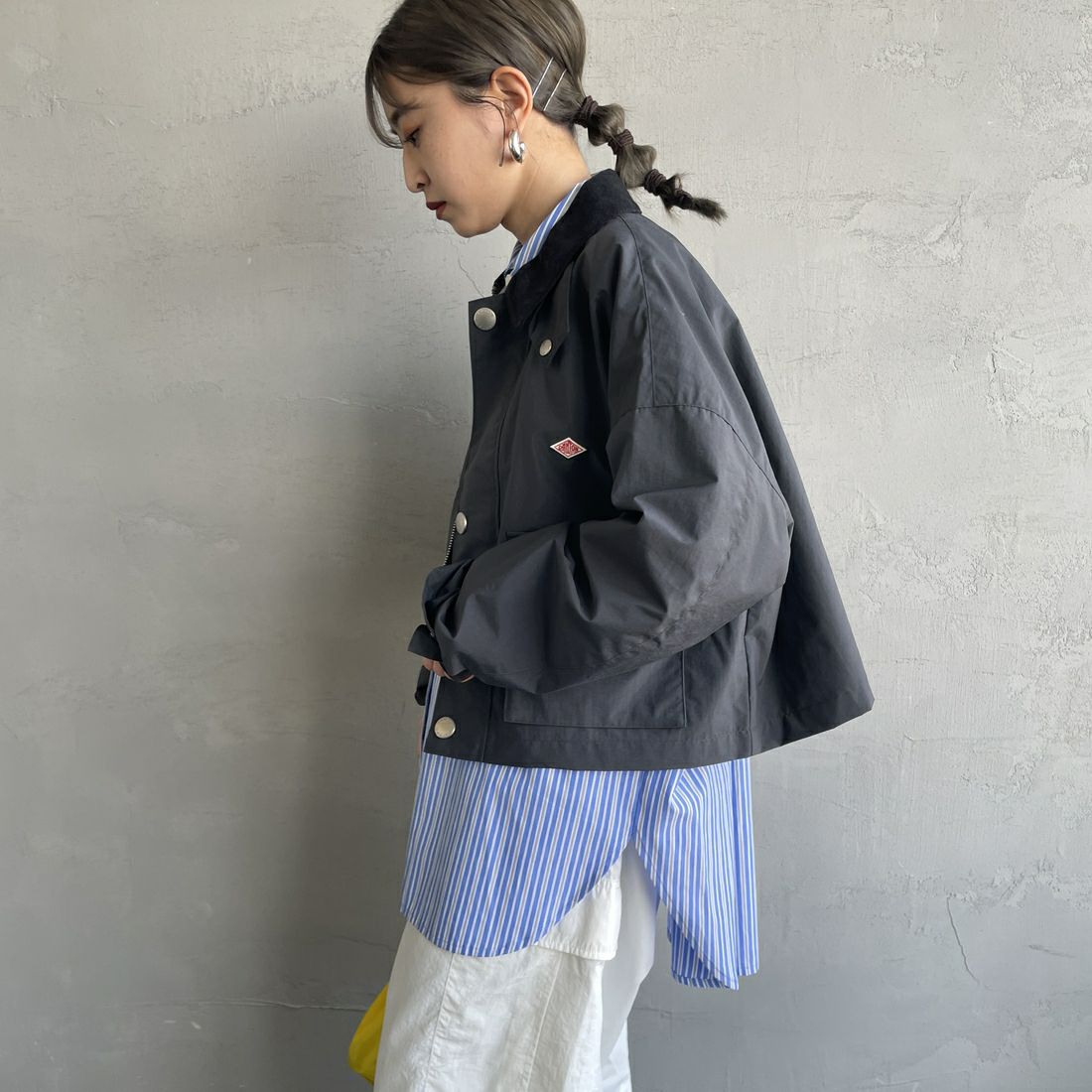 DANTON [ダントン] ナイロンショートジャケット [DT-A0645NTF] CHARCOAL &&モデル身長：150cm 着用サイズ：38&&