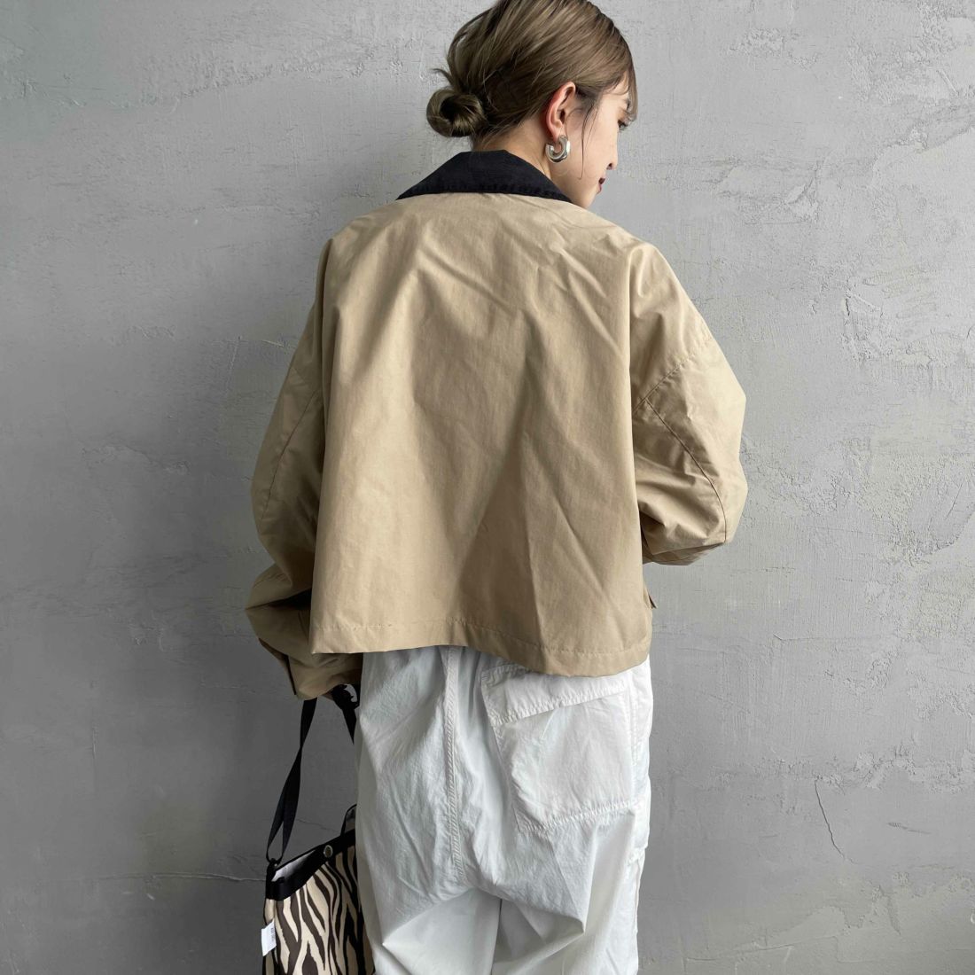 DANTON [ダントン] ナイロンショートジャケット [DT-A0645NTF] SAND BEIGE &&モデル身長：150cm 着用サイズ：38&&