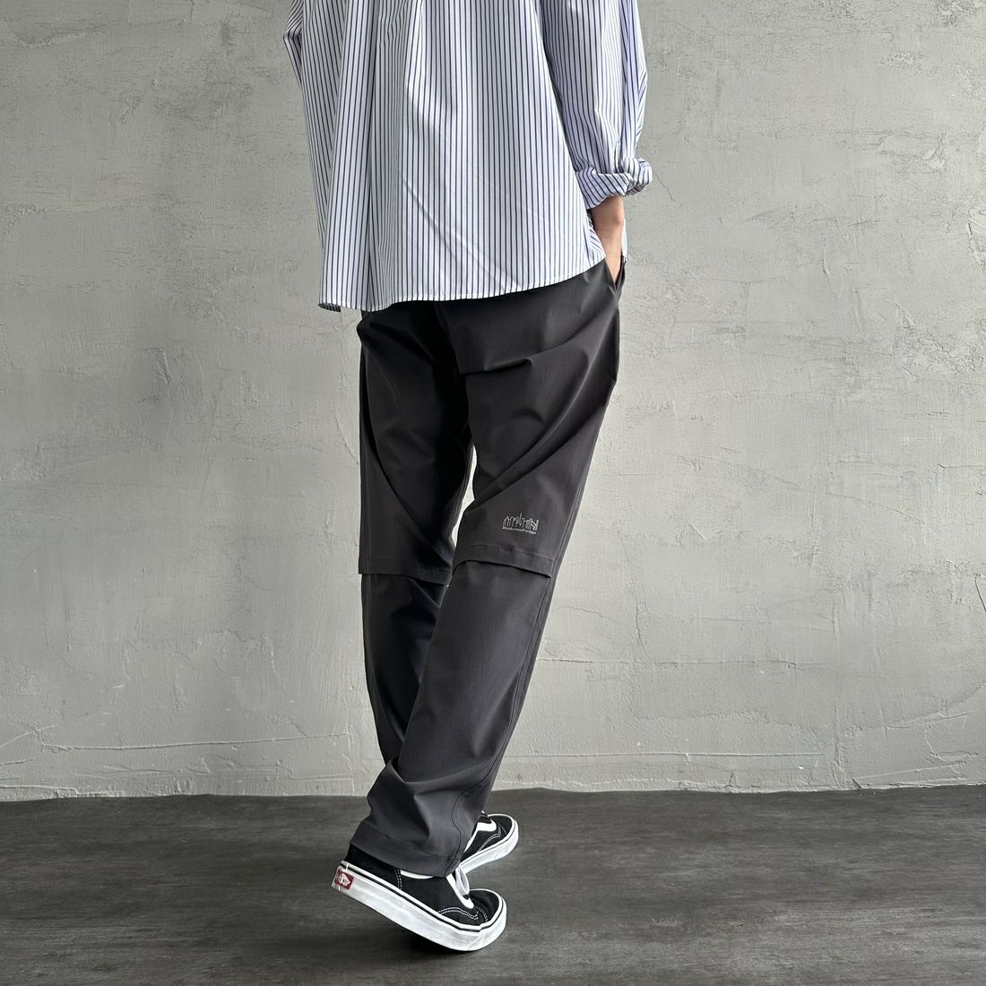 MANHATTAN PORTAGE [マンハッタンポーテージ] 別注 4WAYストレッチ イージーパンツ [25SSMP-IN61-JF] CHARCOAL &&モデル身長：179cm 着用サイズ：L&&