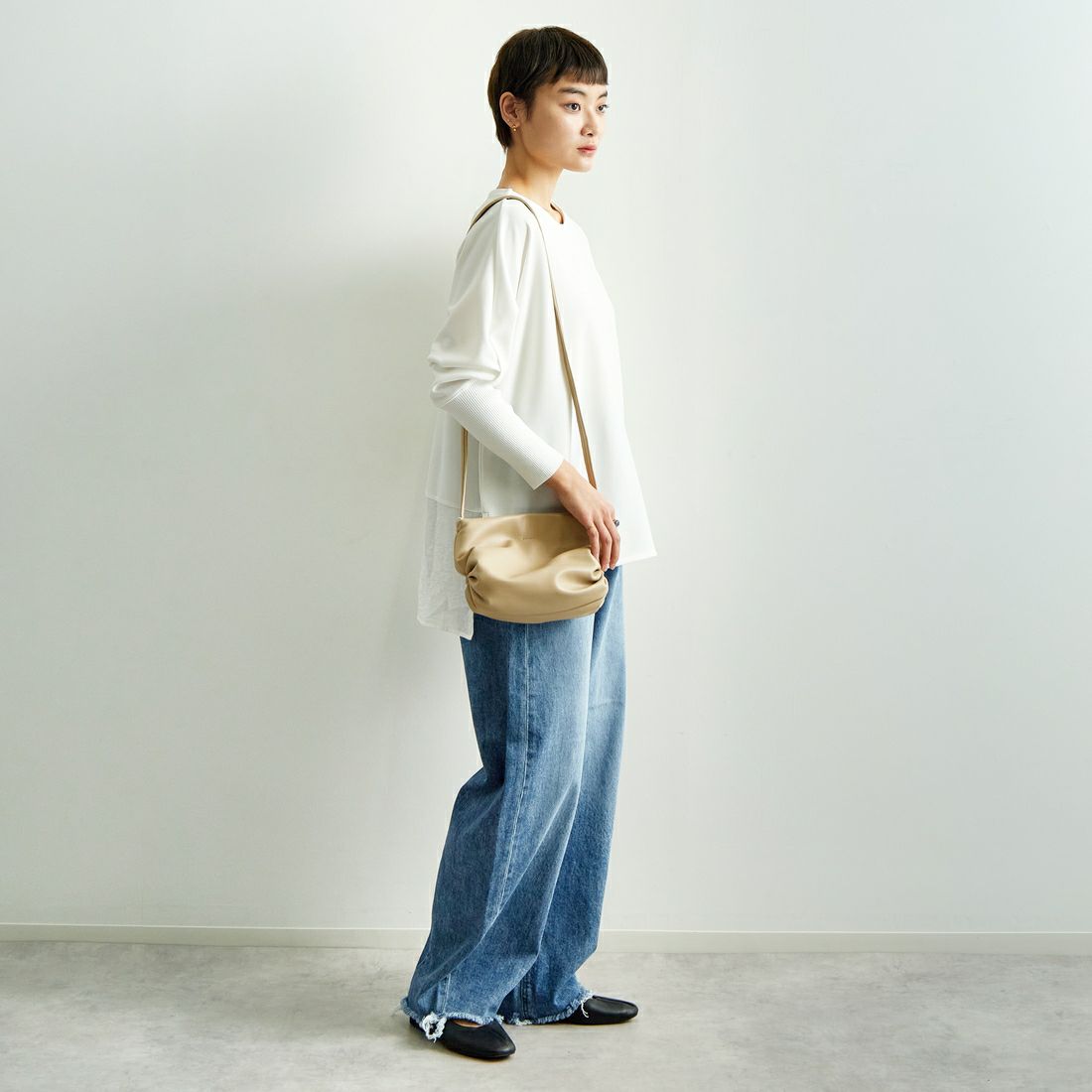 DIGNITE COLLIER [ディニテコリエ] ドルマンジョーゼット ドッキングプルオーバー [80990223] 030 ﾎﾜｲﾄ &&モデル身長：160cm 着用サイズ：F&&