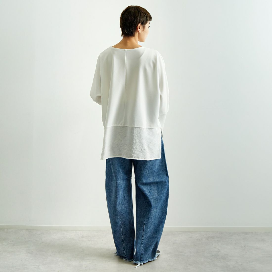 DIGNITE COLLIER [ディニテコリエ] ドルマンジョーゼット ドッキングプルオーバー [80990223] 030 ﾎﾜｲﾄ &&モデル身長：160cm 着用サイズ：F&&