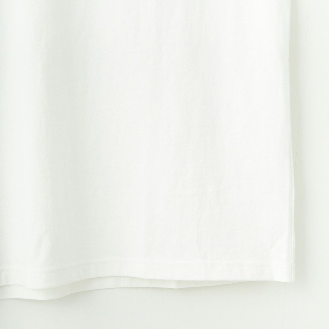 MANHATTAN PORTAGE [マンハッタンポーテージ] 別注 ポケット刺繍 バックプリントTシャツ [25SSMP-IN62-JF] WHITE