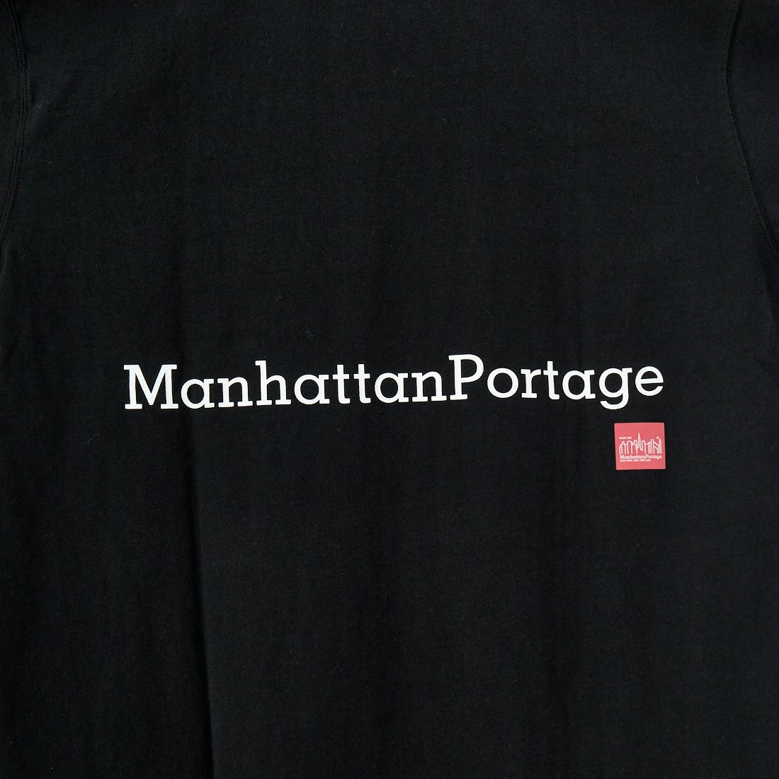 MANHATTAN PORTAGE [マンハッタンポーテージ] 別注 ポケット刺繍 バックプリントTシャツ [25SSMP-IN62-JF] BLACK