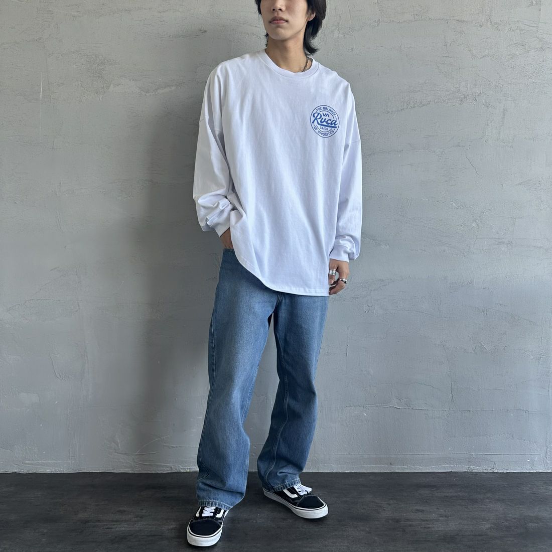 RVCA [ルーカ] クリプトシールド ロングスリーブTシャツ [BF041-152] WHT &&モデル身長：179cm 着用サイズ：XL&&