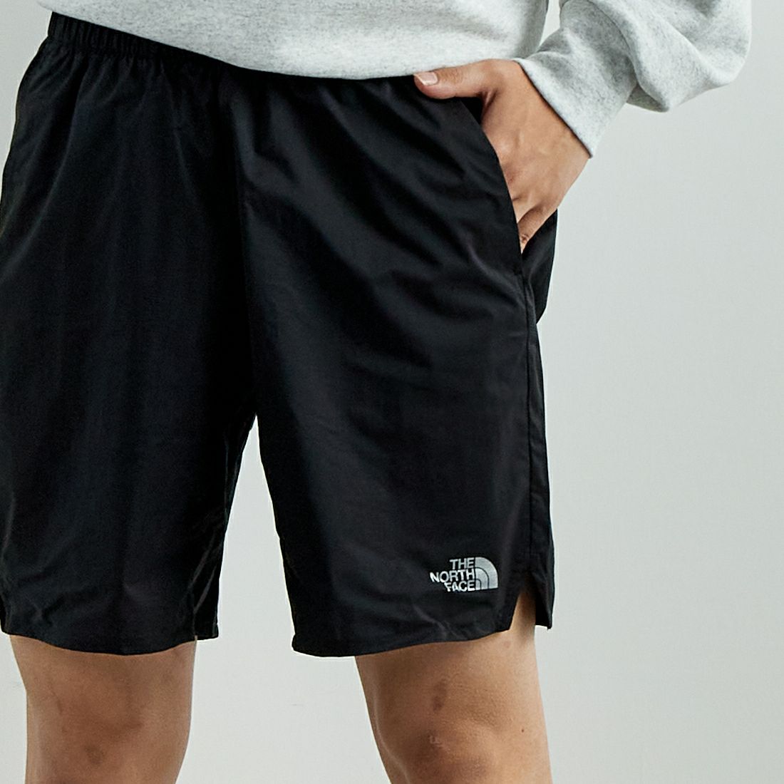 THE NORTH FACE [ザ ノースフェイス] スワローテイルベントハーフパンツ [NB42383] K &&モデル身長：179cm 着用サイズ：L&&