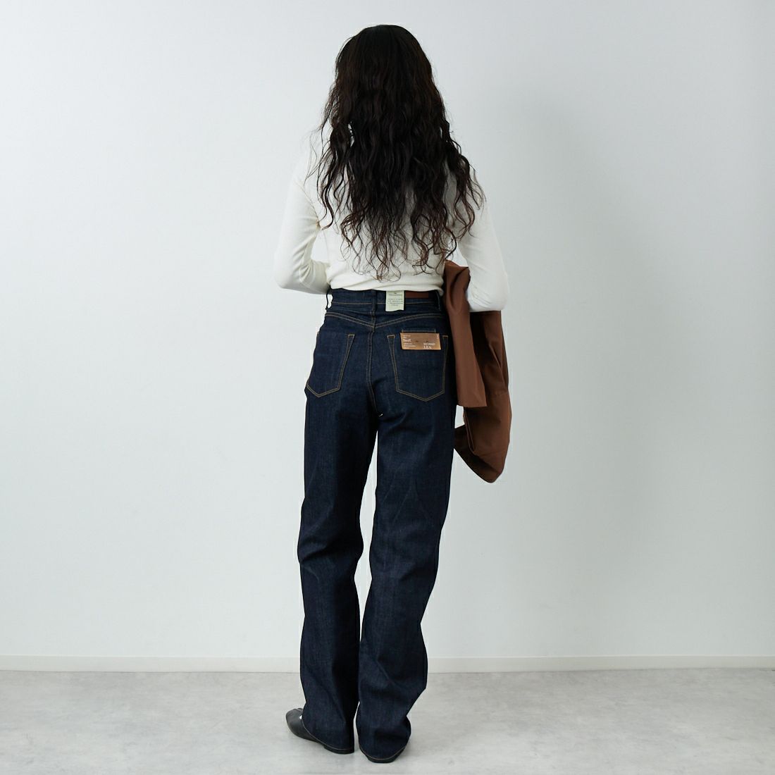 YANUK [ヤヌーク] ボーイズストレート LEA [57142230] OWI &&モデル身長：162cm 着用サイズ：24&&