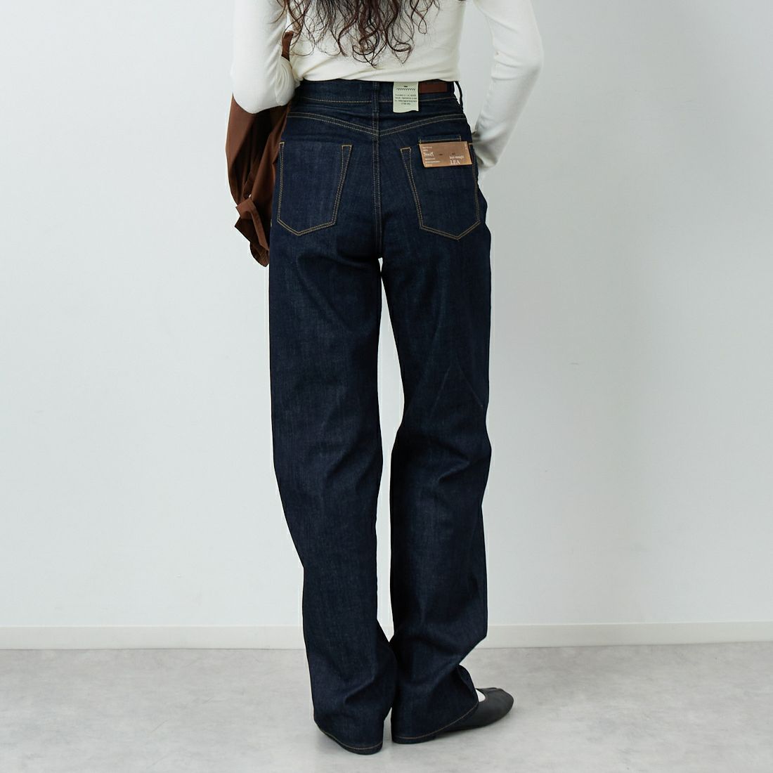 YANUK [ヤヌーク] ボーイズストレート LEA [57142230] OWI &&モデル身長：162cm 着用サイズ：24&&