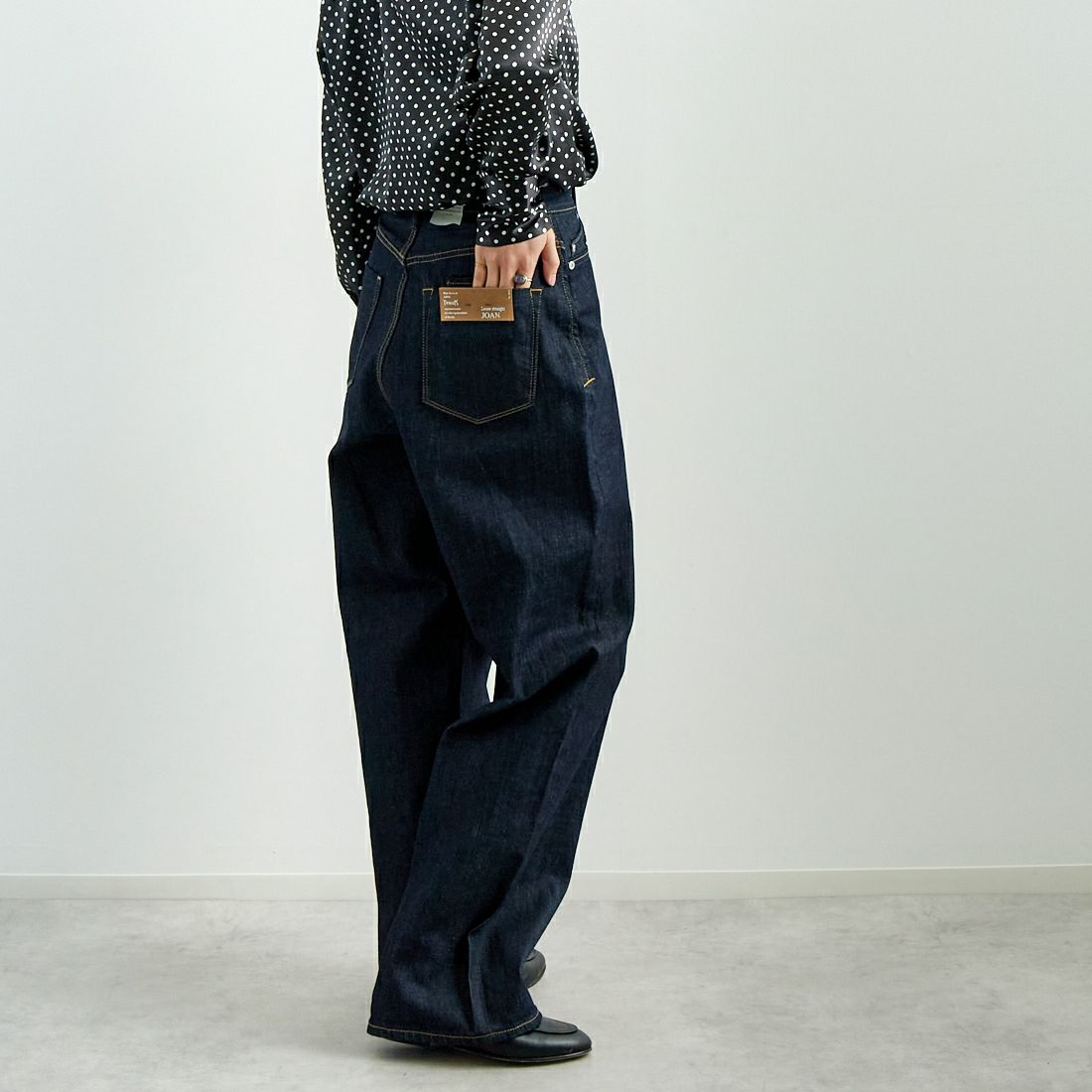 YANUK [ヤヌーク] ルーズストレート JOAN [57142220] OWI &&モデル身長：160cm 着用サイズ：24&&