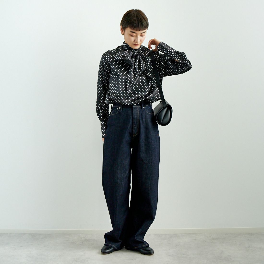 YANUK [ヤヌーク] ルーズストレート JOAN [57142220] OWI &&モデル身長：160cm 着用サイズ：24&&