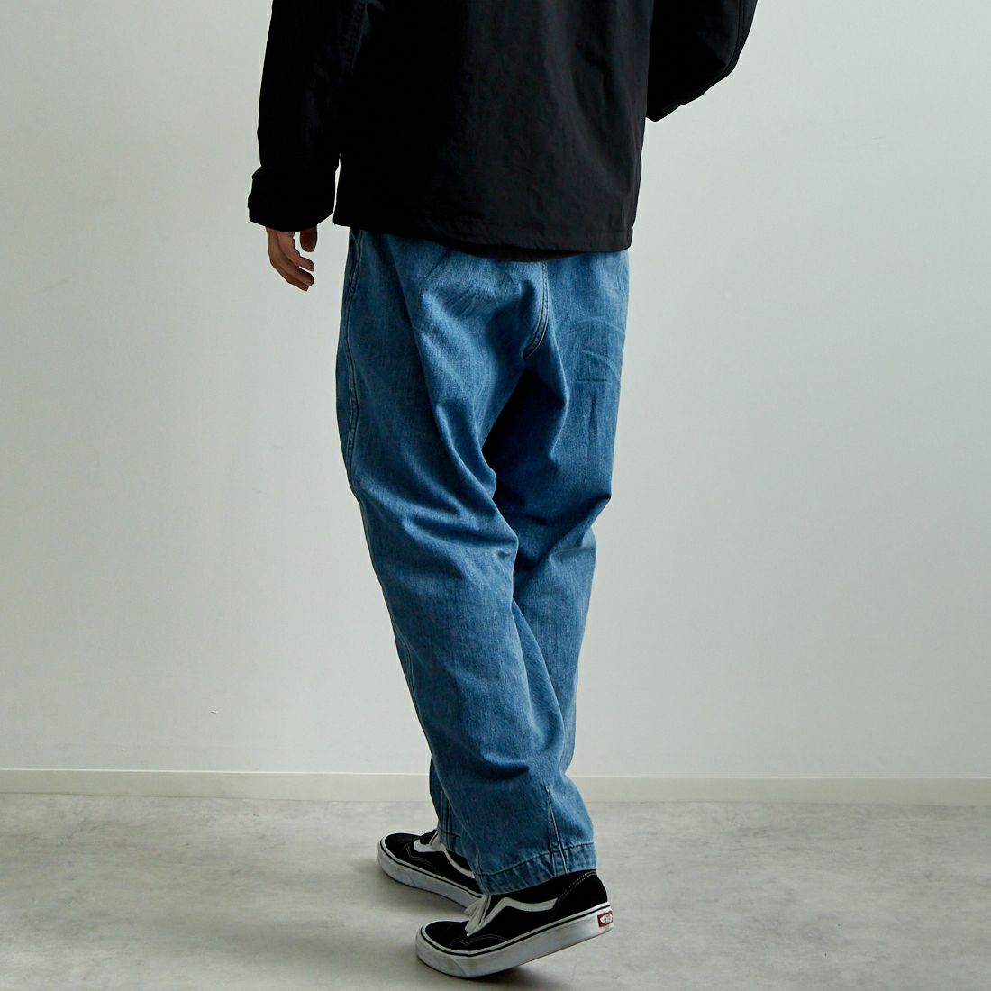 THE NORTH FACE PURPLE LABEL [ザ ノースフェイス パープルレーベル] デニムワイドテーパードフィールドパンツ [N25SC108] IB ID BLEA &&モデル身長：179cm 着用サイズ：32&&