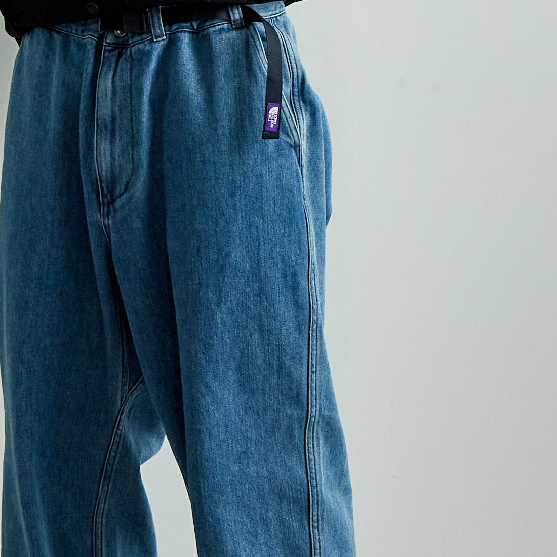 THE NORTH FACE PURPLE LABEL [ザ ノースフェイス パープルレーベル] デニムワイドテーパードフィールドパンツ [N25SC108] IB ID BLEA &&モデル身長：179cm 着用サイズ：32&&