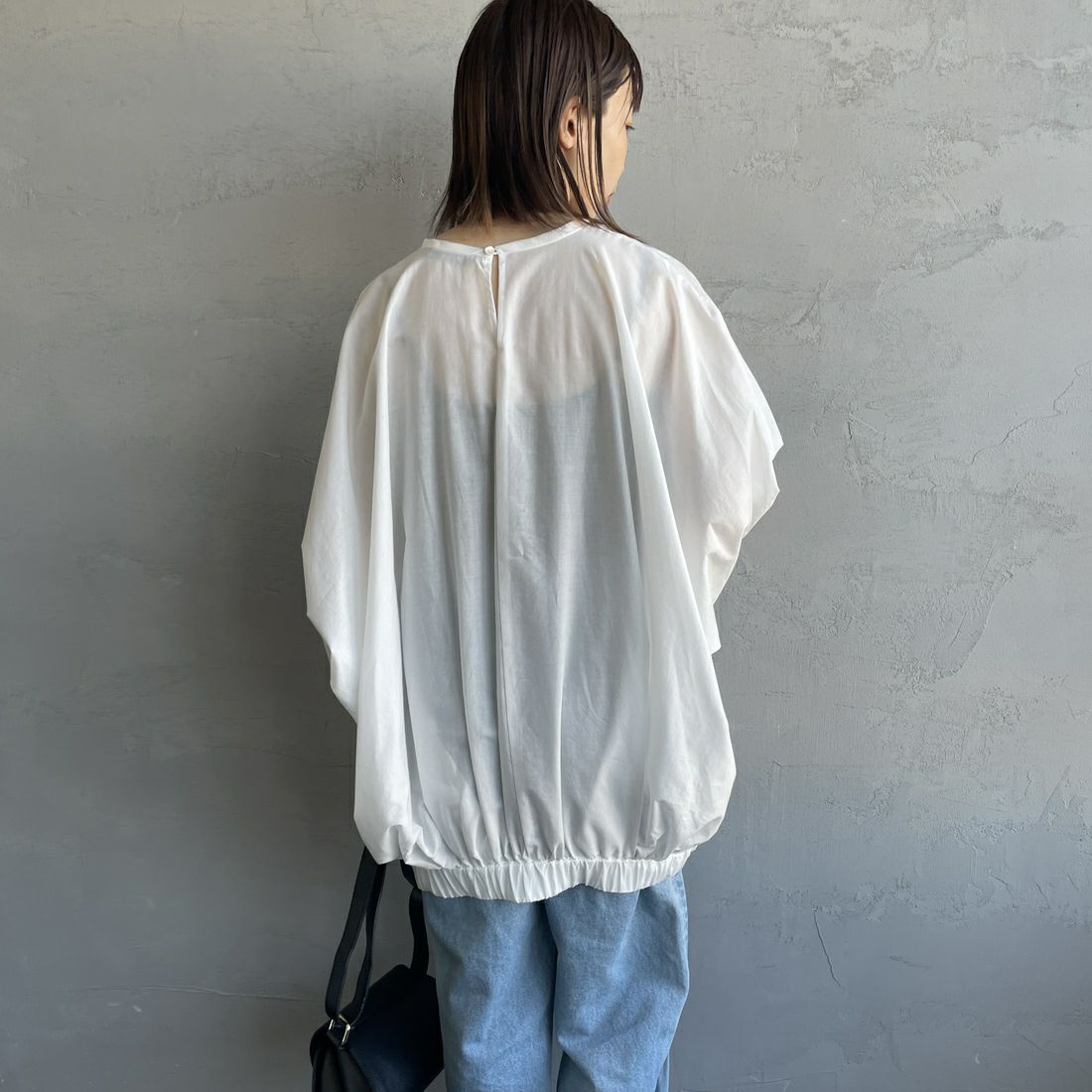 mizuiro ind [ミズイロインド] ドルマンボリュームプルオーバー [1-230109] 11 O.WHITE &&モデル身長：158cm 着用サイズ：F&&
