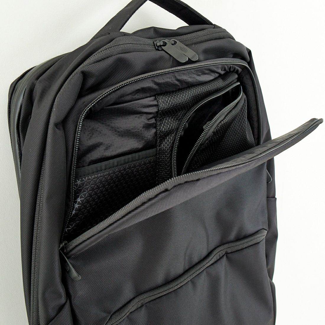 THE NORTH FACE [ザ ノースフェイス] シャトルデイパック [NM82329] K
