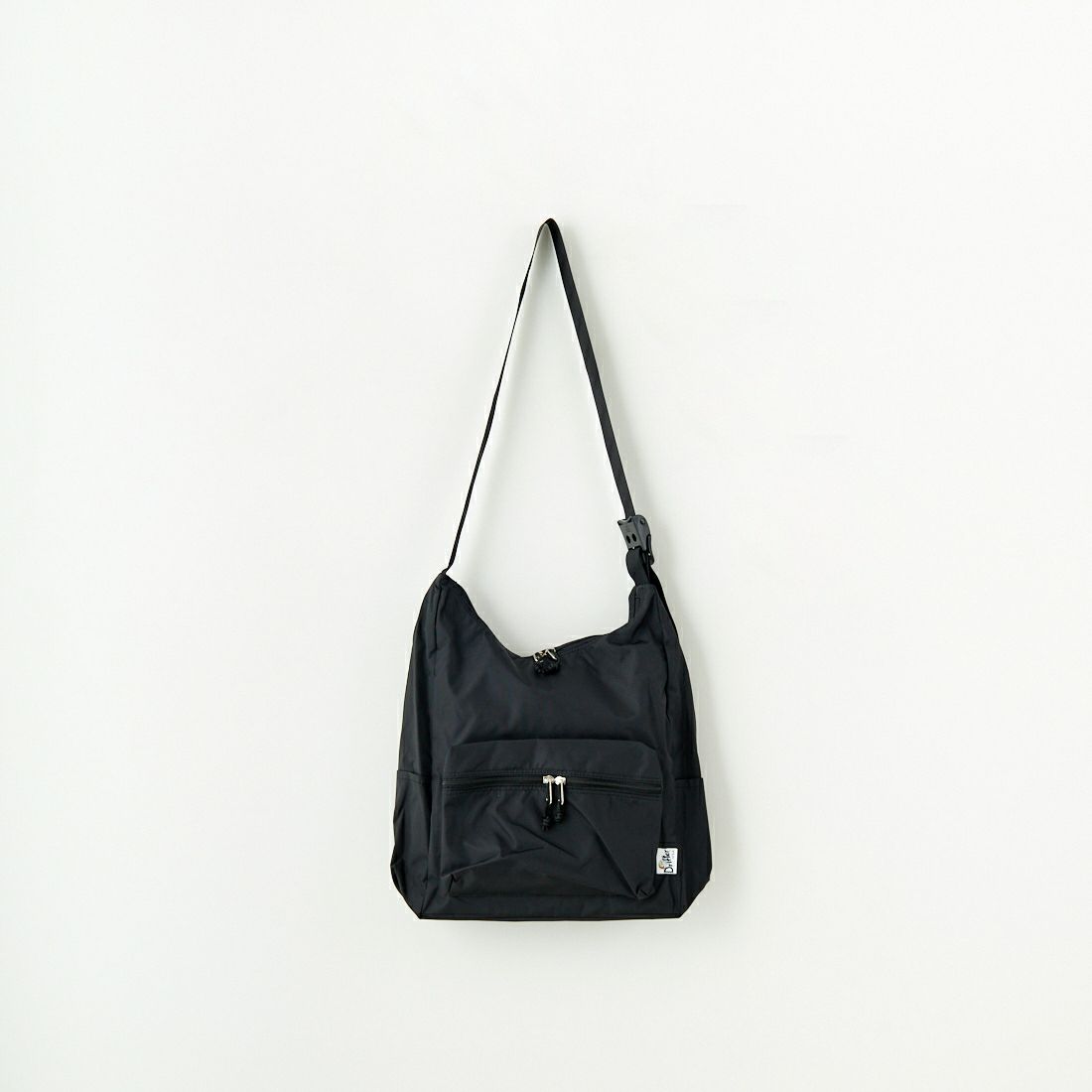 01 BLACK