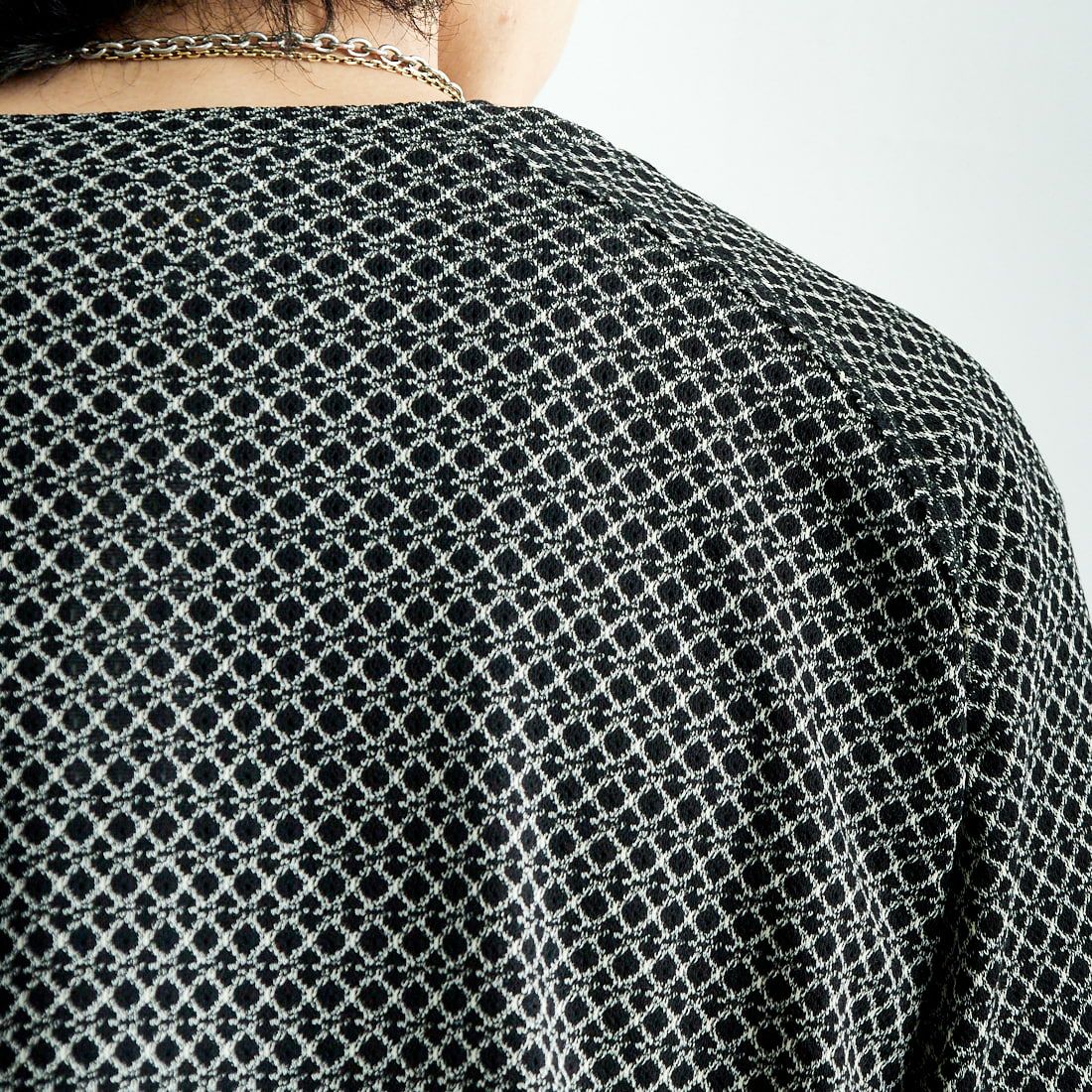 Needles [ニードルズ] Vネックカーディガン [QV347] B BLK/NAT &&モデル身長：179cm 着用サイズ：L&&