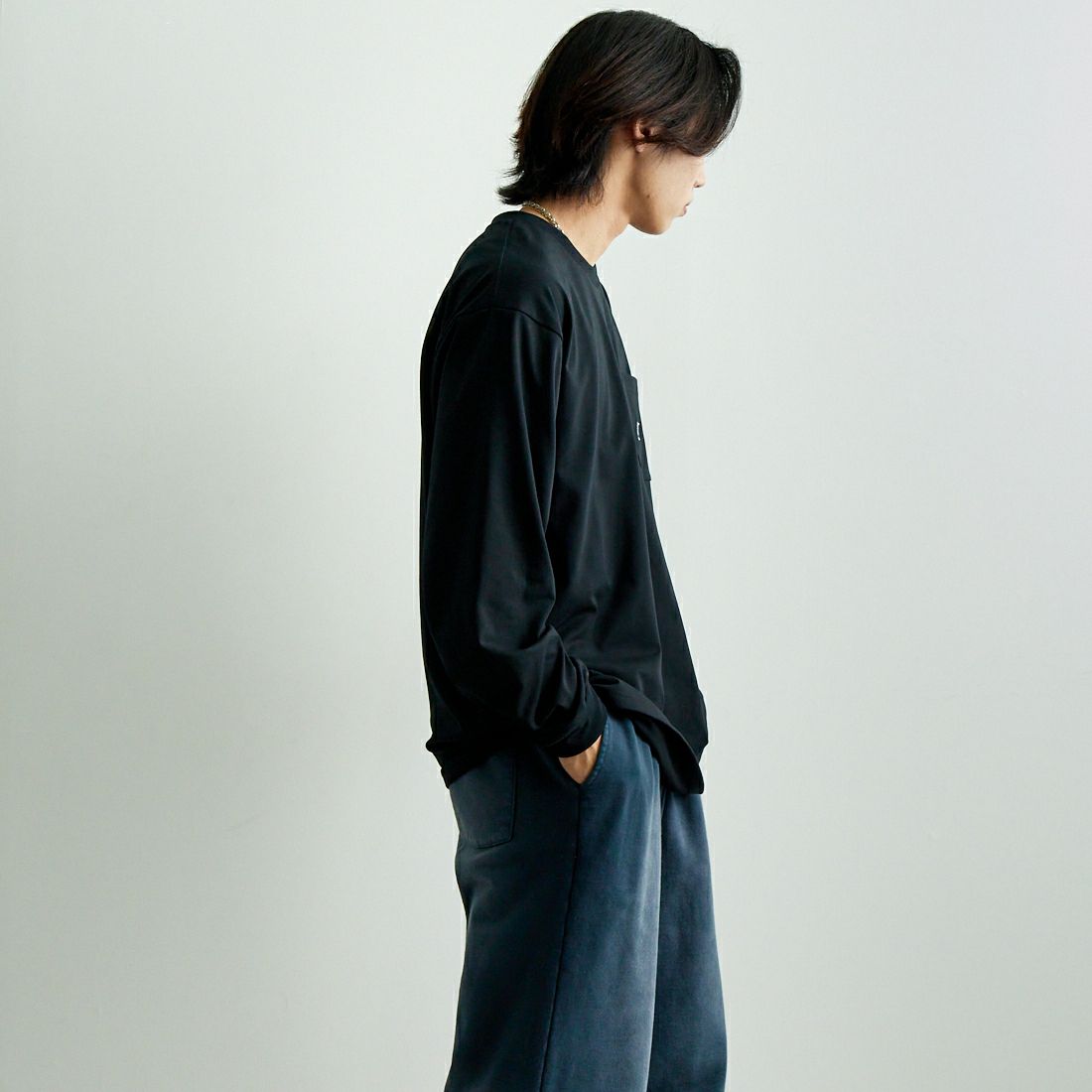 Needles [ニードルズ] ロングスリーブクルーネックTシャツ [QV361] C BLACK &&モデル身長：179cm 着用サイズ：L&&